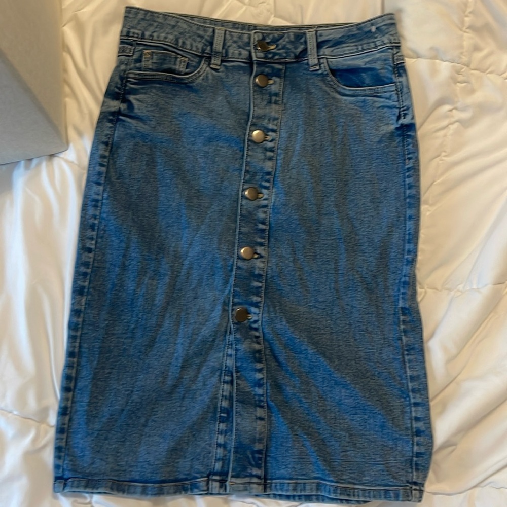 Denim skirt